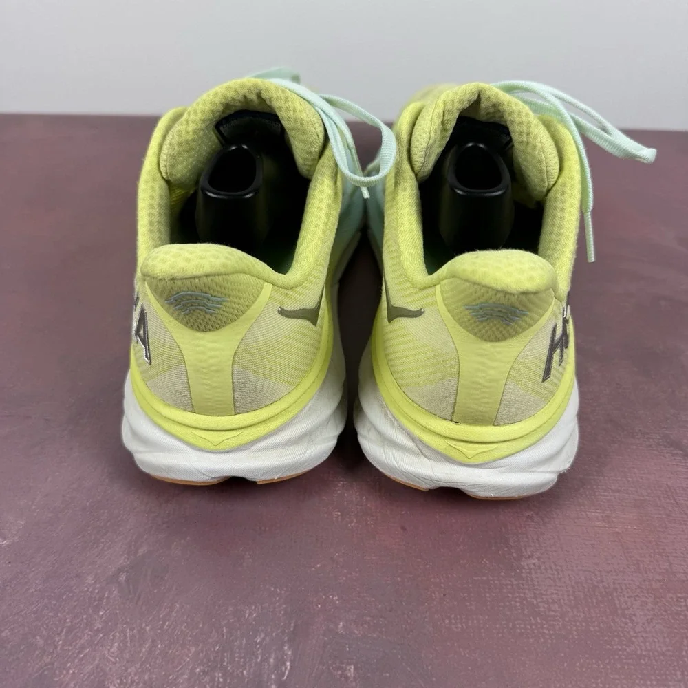 Hoka One One Women's Clifton 9 Citrus Glow Mesh Running Shoes Size‎ 9.5B US